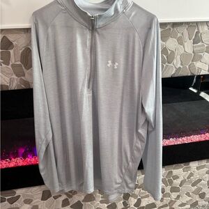 Like new Under Armour size XXL from a smoke free home.